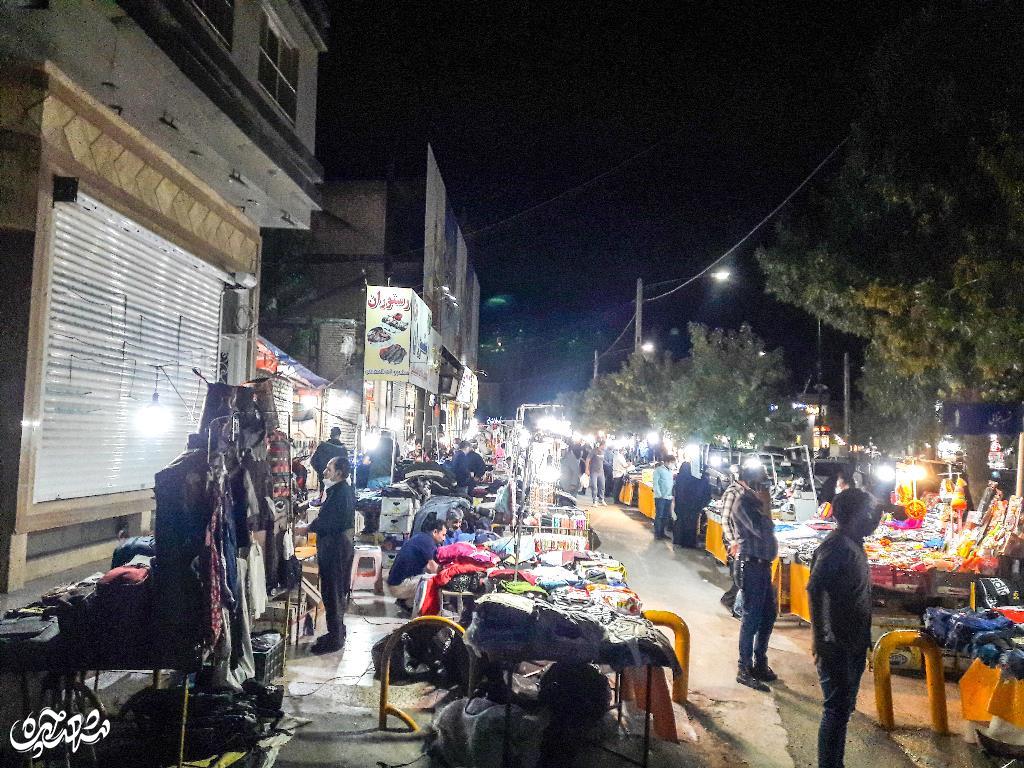 شب بازار خیابان حنایی مکانی امن برای کسب روزی حلال و خرید است