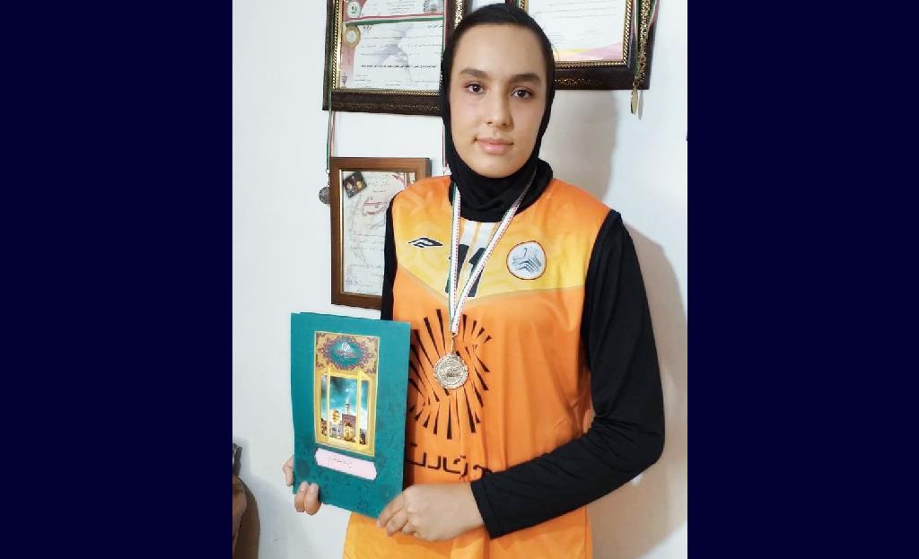 بلندقامت‌ترین دخترنوجوان ایران در تیم ملی والیبال