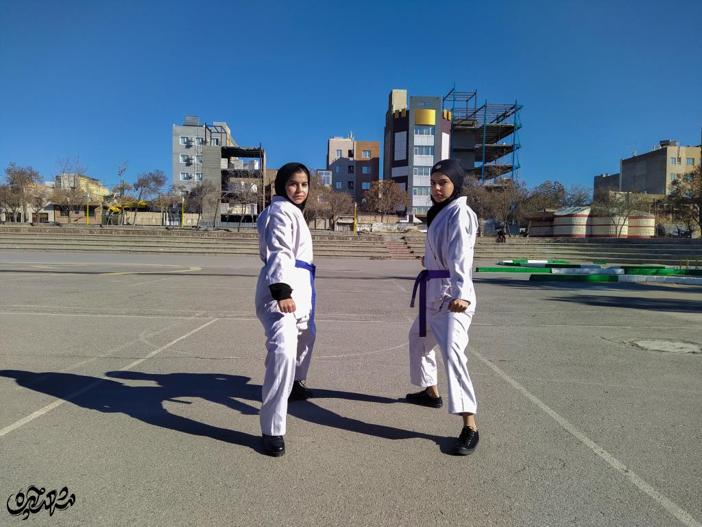 خواهران کاراته‌کار محله رضاییه به مشکلات زندگی فن می‌زنند