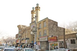 مرور روز‌های انقلابی مسجد قدیمی رضوی در محله ایثار