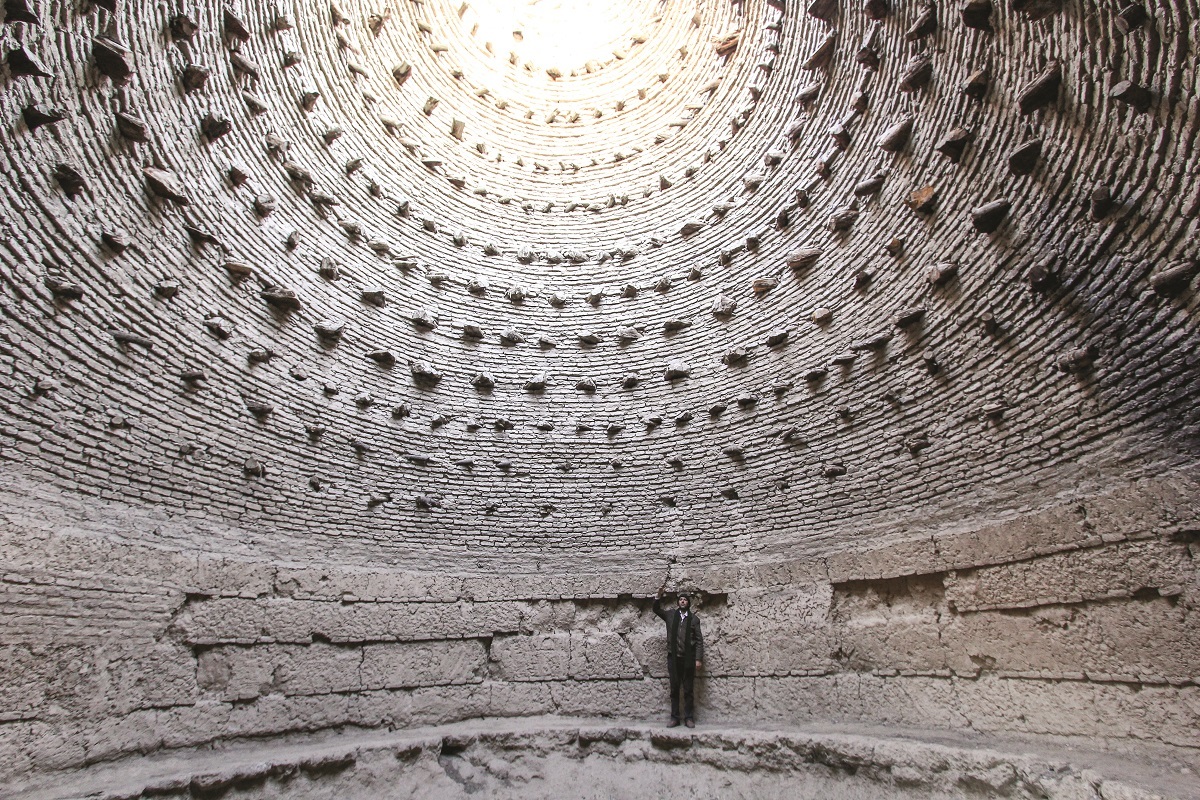 یخدان طبیعی چهاربرج