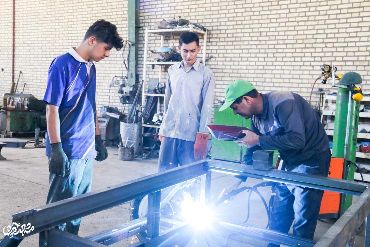 حرفه‌آموزی نوجوانان چهاربرج با مشاغل تابستانی