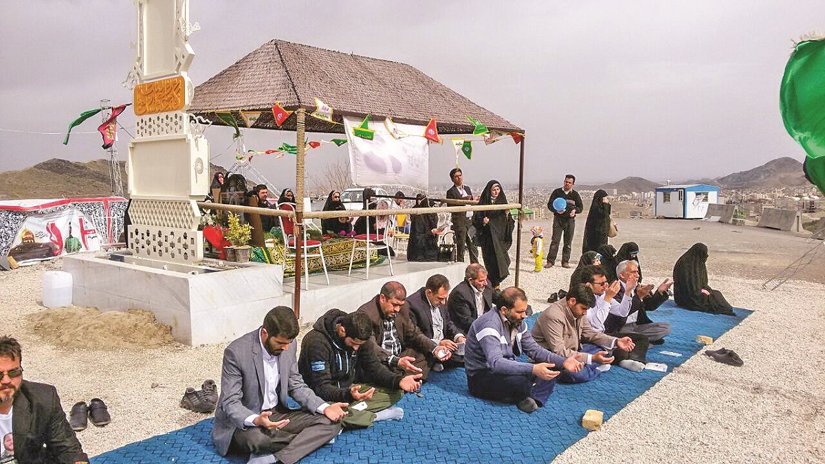 مراسم دعا بر سر مزار شهید جهانی در پارک خورشید
