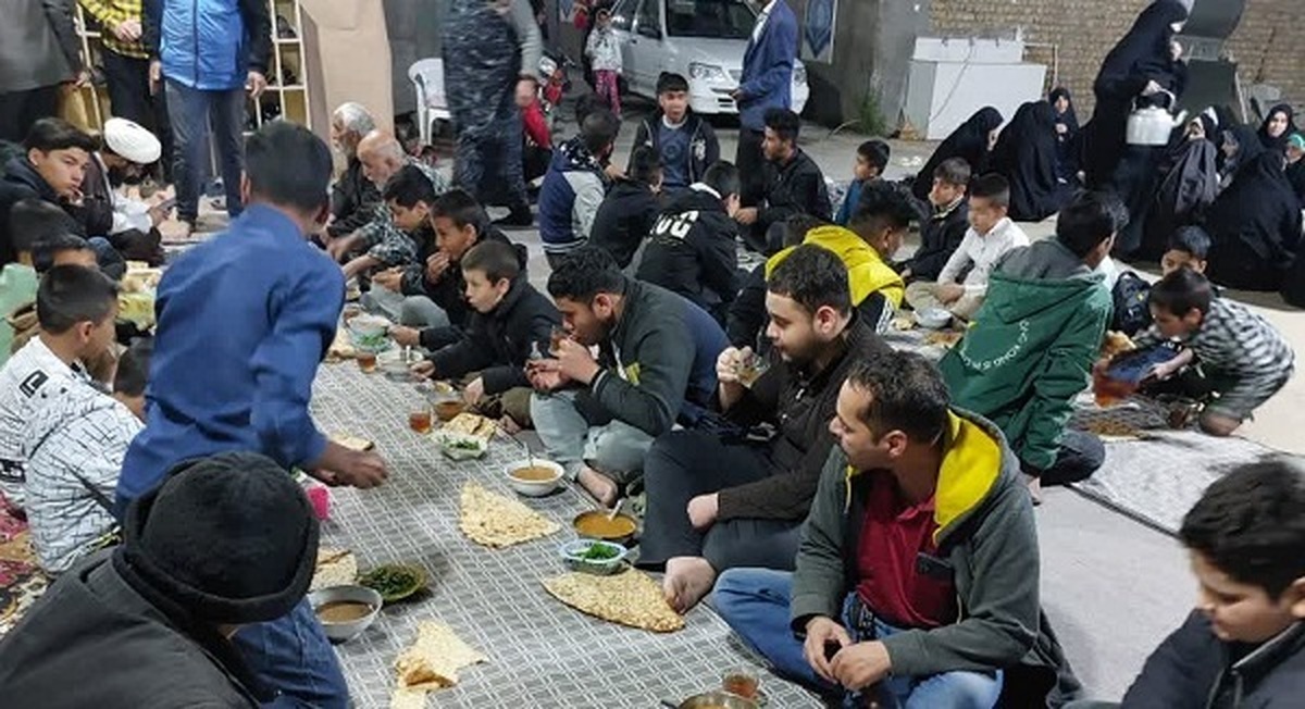 افطاری‌های دسته جمعی اهالی منطقه 5 در مساجد