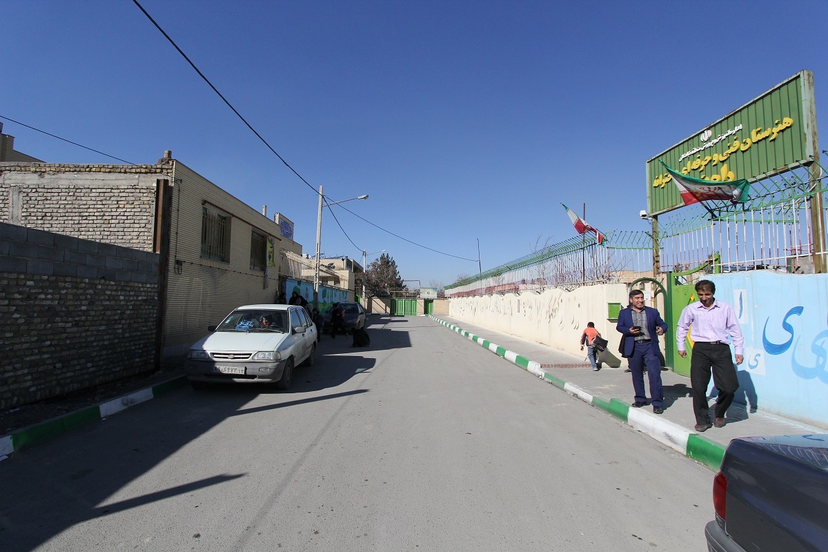 ۲۳ سال زندگی استثنایی آقا مجتبی ۲۳ سال زندگی استثنایی آقا مجتبی