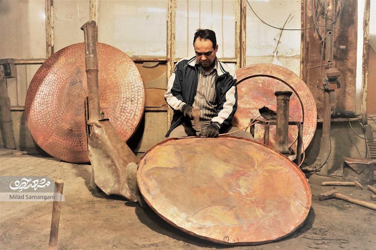 چکش، سندان و مسی که طلا میشود چکش، سندان و مسی که طلا میشود