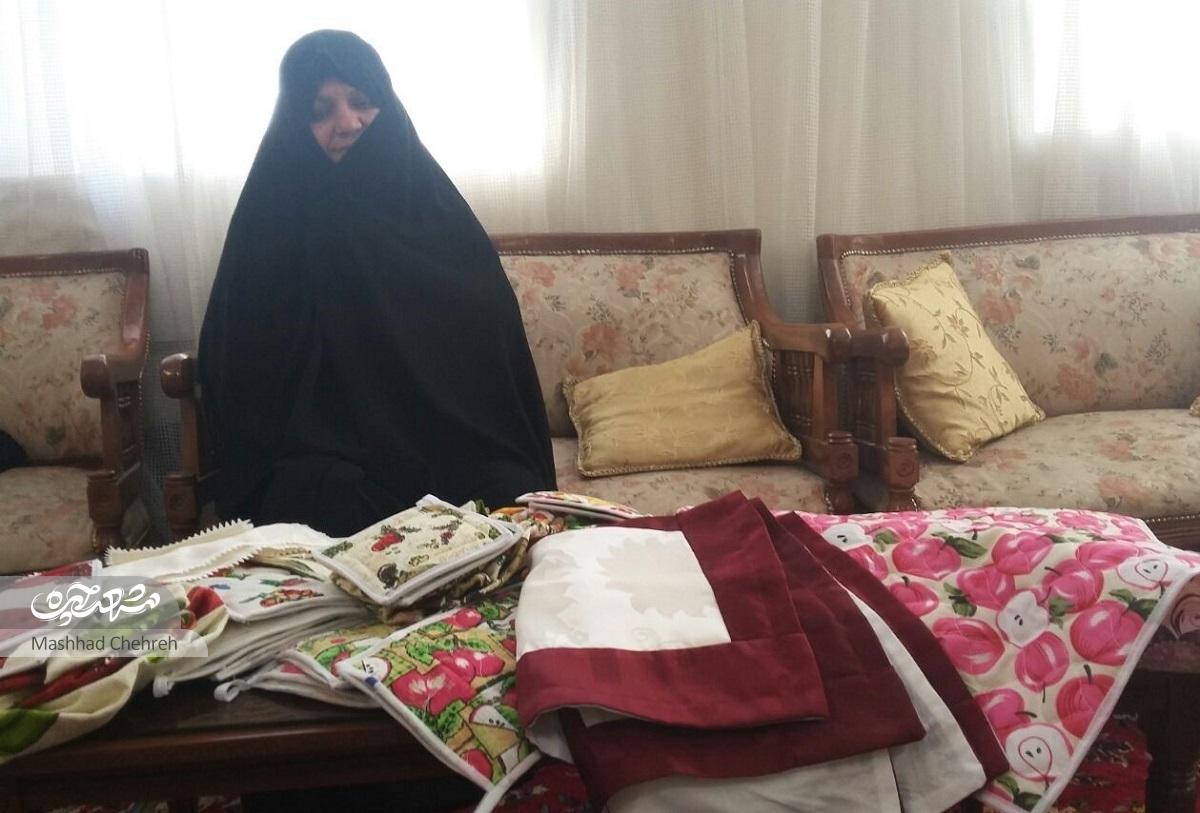 فعالان خیریه منتظران بقیها...(عج) که با چرخهای خیاطی چرخ زندگی نیازمندان را میچرخانند فعالان خیریه منتظران بقیها...(عج) که با چرخهای خیاطی چرخ زندگی نیازمندان را میچرخانند