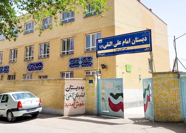 معبری با ۴ مدرسه در محله انقلاب معبری با ۴ مدرسه در محله انقلاب