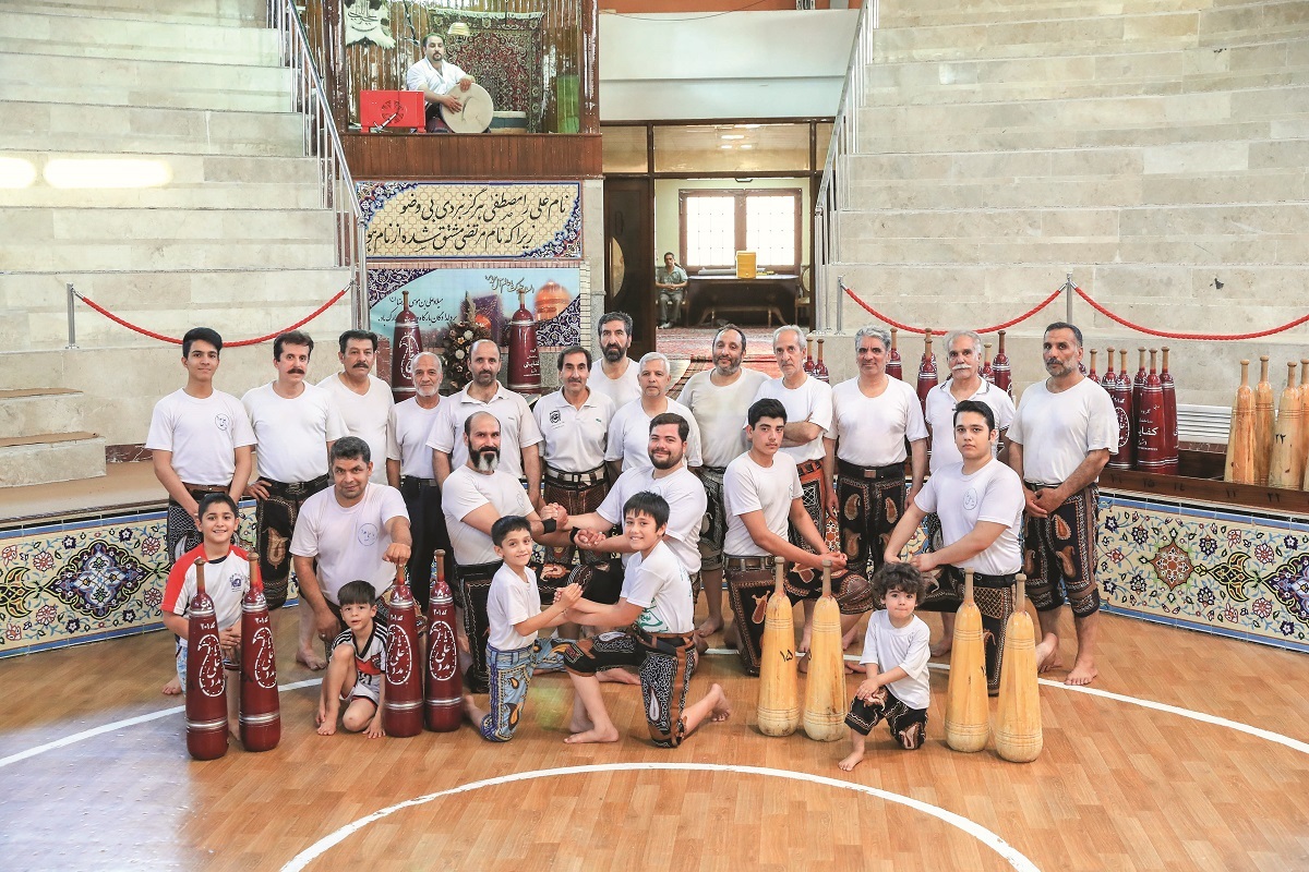 بزرگ‌ترین گود زورخانه کشور به نام «فاتح خیبر» در محله شاهد است.