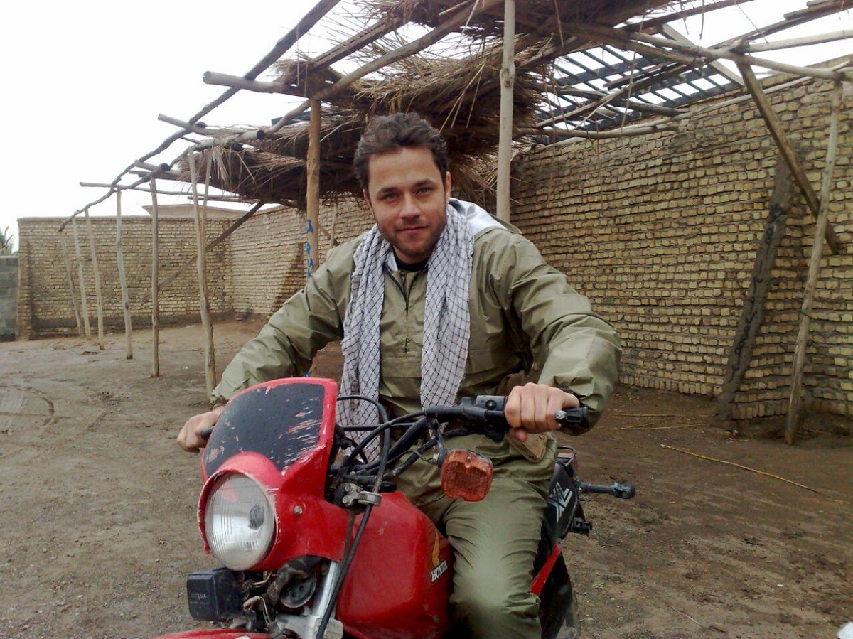 سعید ولیزاده بازیگر و کارگردان سینما سعید ولیزاده بازیگر و کارگردان سینما