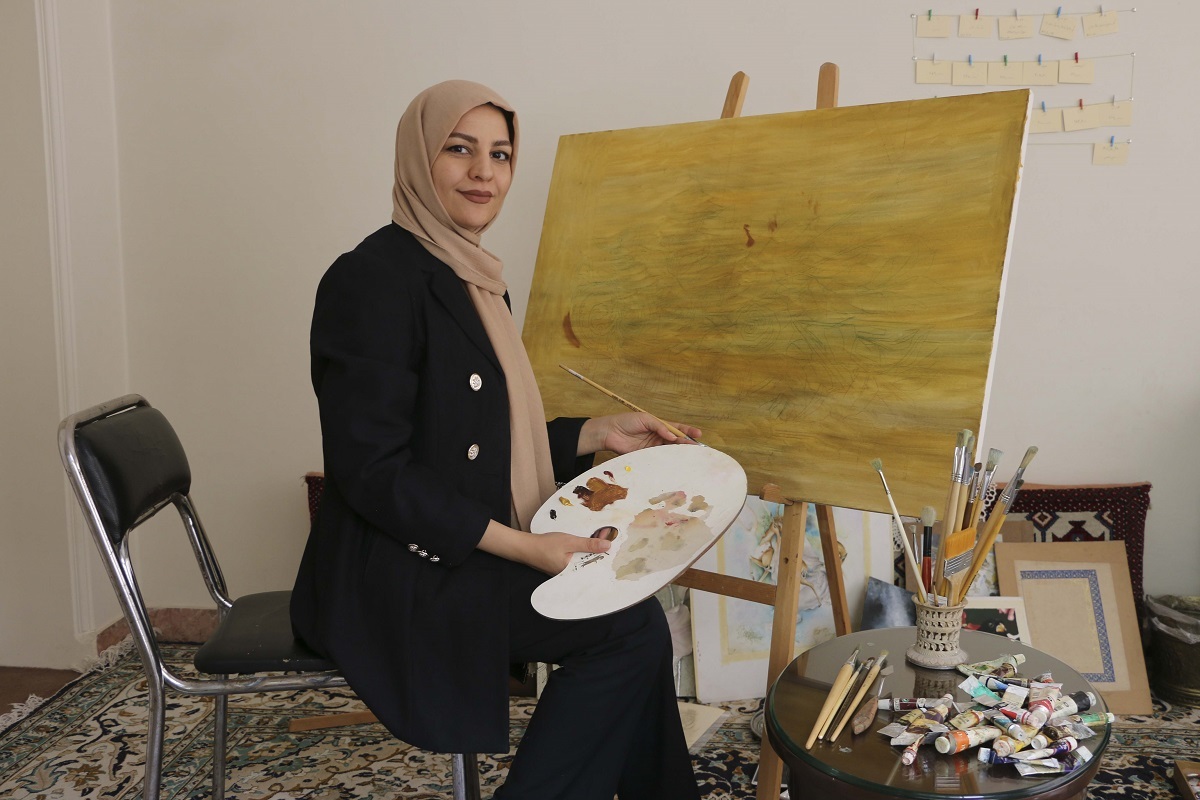 هنرمند در خلقت خدا معجزه می‌بیند