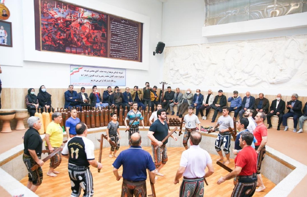 کوچه پهلوان‌پرور در محله تربیت