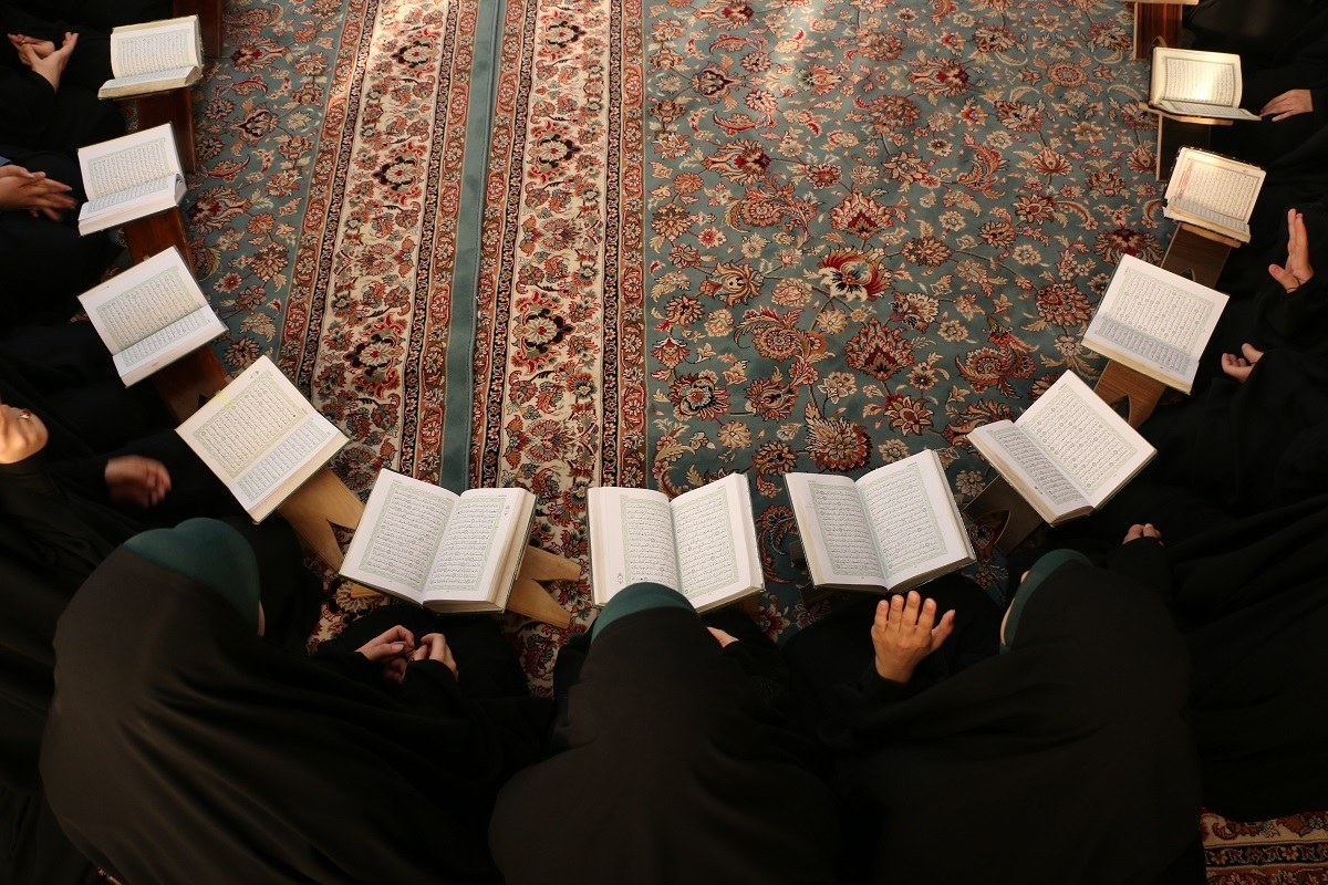 مجاهدت دختران "نرجس" برای حفظ قرآن در ۱۴ ماه