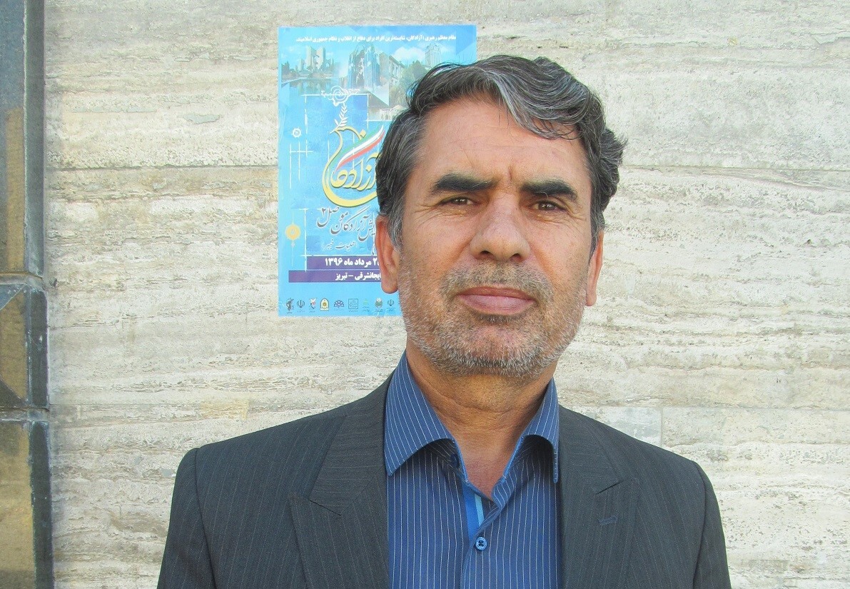 محمد نسل شاملو ۷ سال در اسارت بعثیها بود. محمد نسل شاملو ۷ سال در اسارت بعثیها بود.
