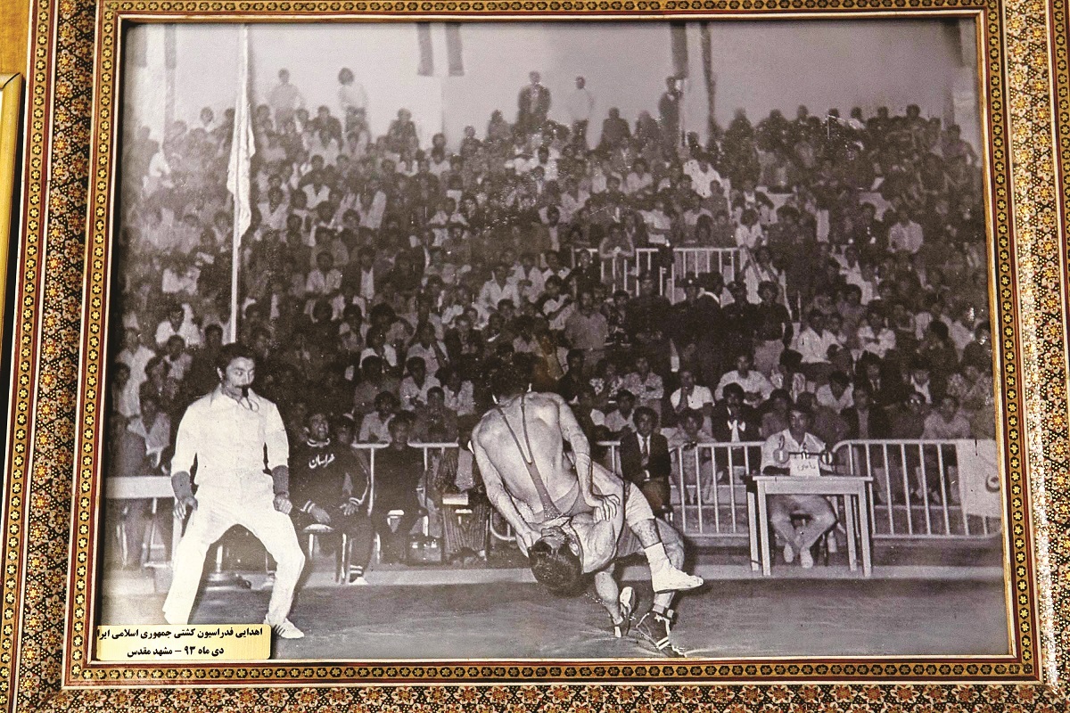 قهرمان کشتی فرنگی جهان کلکسیون افتخارهایش را در موزه شخصی اش نگهداری میکند قهرمان کشتی فرنگی جهان کلکسیون افتخارهایش را در موزه شخصی اش نگهداری میکند