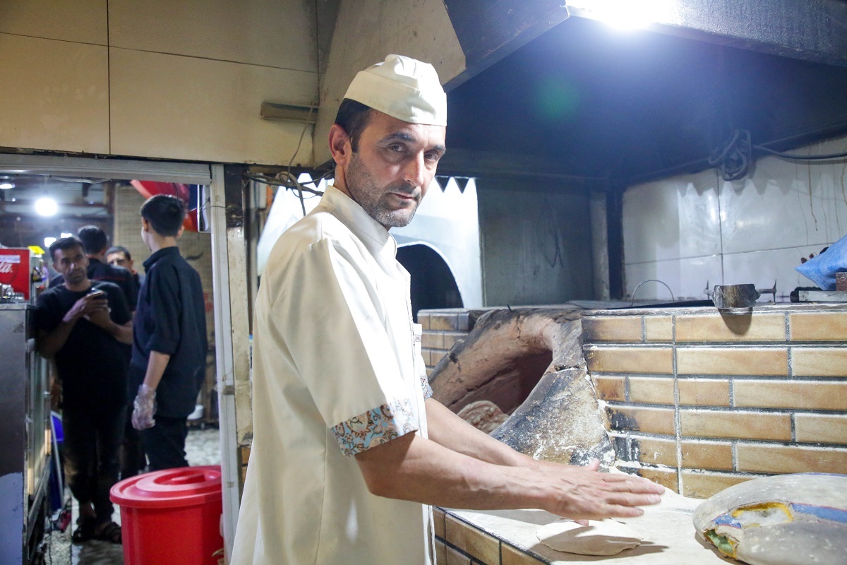 خیابان پررنگ و لعاب