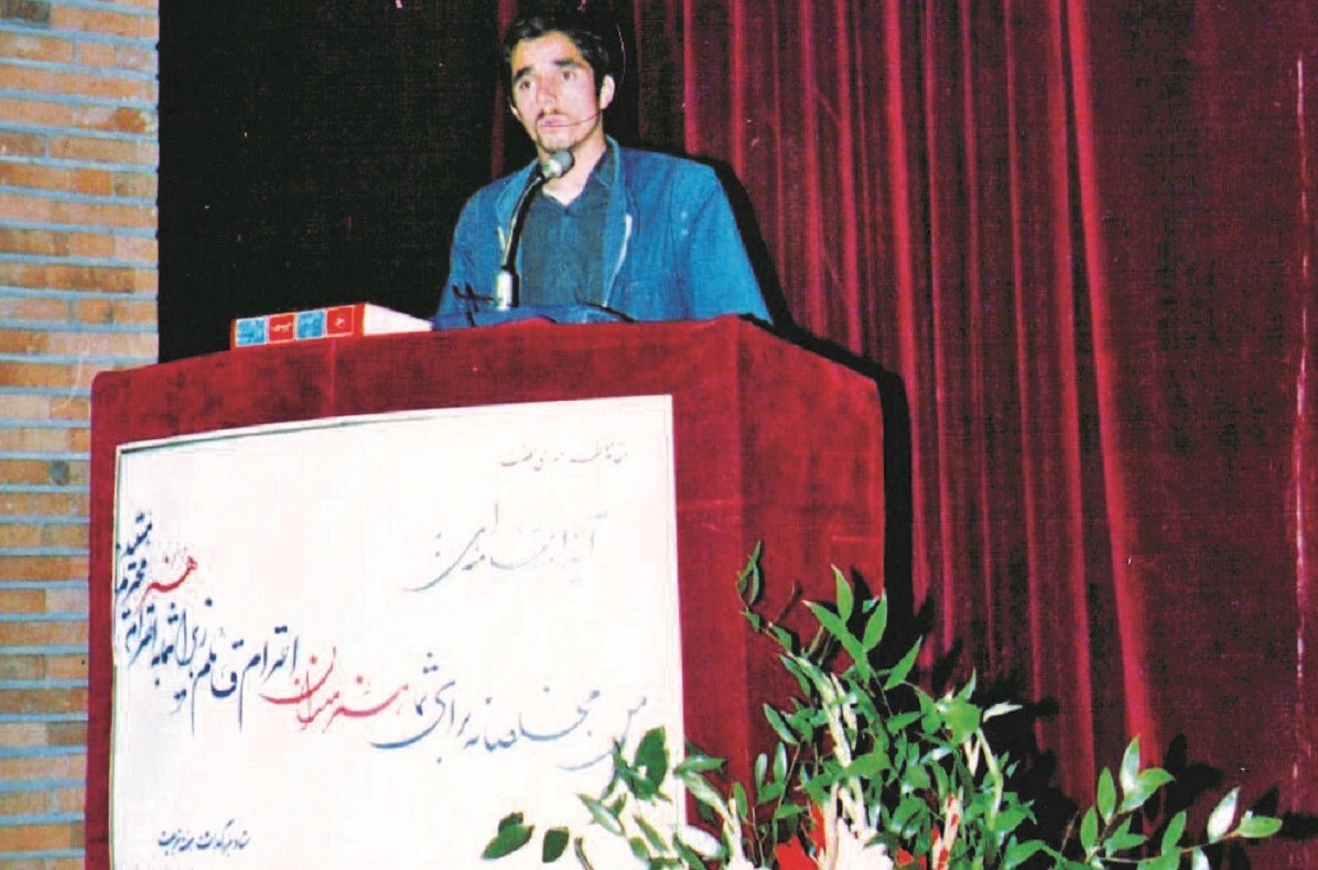 درباره قاسم رفیعا که لهجۀ مشهدی نقش پررنگی در اشعارش دارد