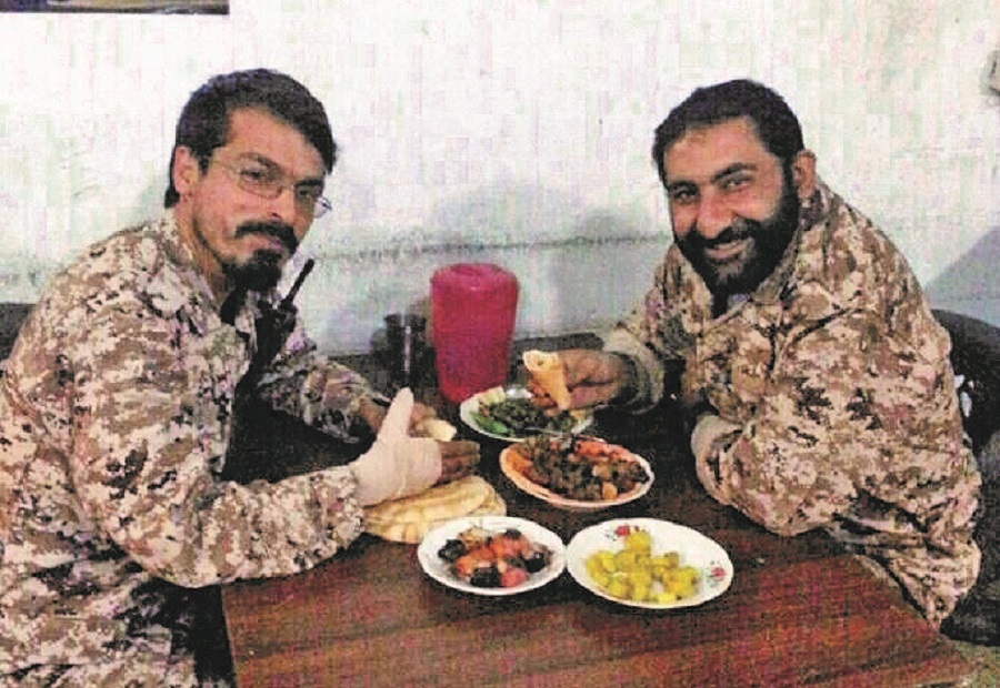 محمدرضا سنجرانی به‌خاطر حضور داوطلبانه در مأموریت‌های دشوار، نام جهادی «کرار» را یک می‌کشید