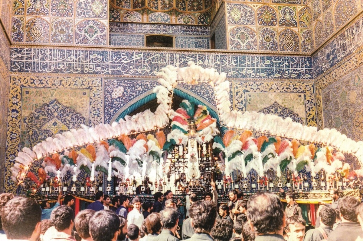 محمدعلی توانایی خبازان بزرگترین علم ایران را روی شانه برده است محمدعلی توانایی خبازان بزرگترین علم ایران را روی شانه برده است