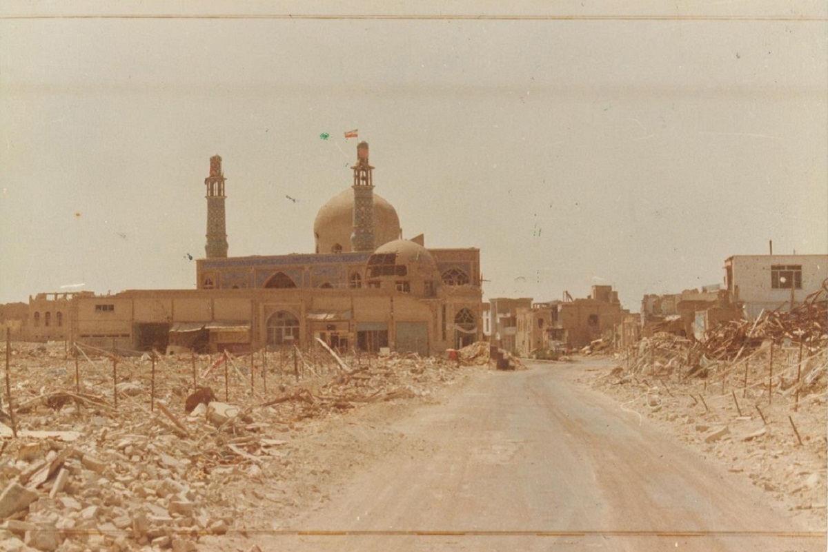 بعد از آزادسازی خرمشهر در مسجد جامع نماز خواندیم