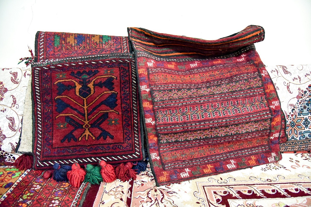 از ارغوان تا گلیم بافی از ارغوان تا گلیم بافی