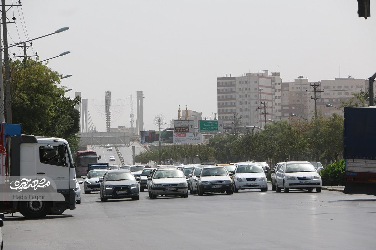 خیابان خواجه‌ربیع؛ پرترافیک اما سرسبز