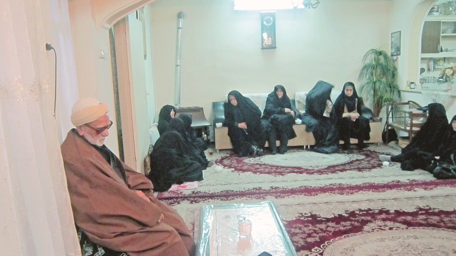 روضه خانگی ۴۰ ساله در محله کارمندان اول روضه خانگی ۴۰ ساله در محله کارمندان اول
