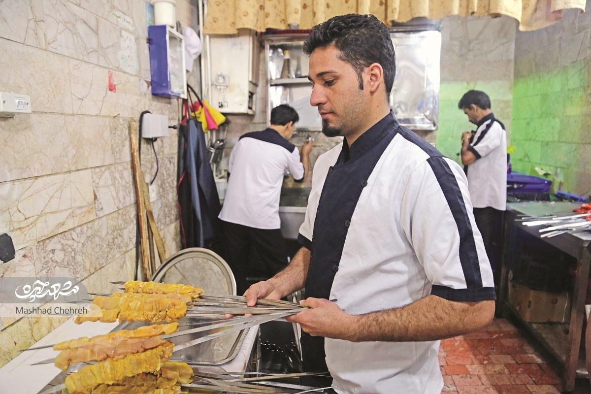 کبابی پنج تنی