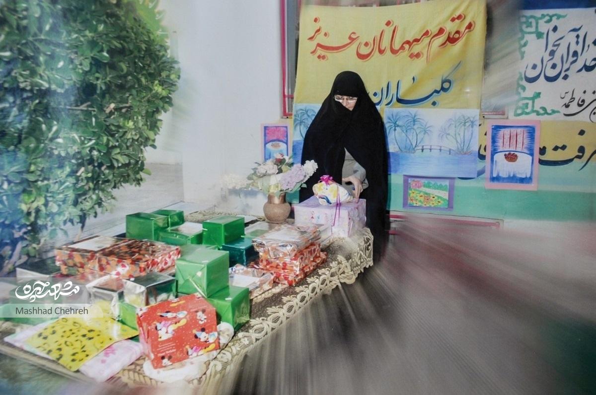 ربابه کاشانی بیش از چهل است که به تربیت و تعلیم دانش آموزان مشغول است ربابه کاشانی بیش از چهل است که به تربیت و تعلیم دانش آموزان مشغول است