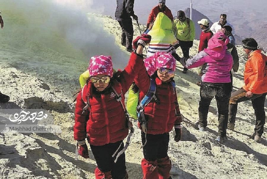 دوقلو‌های کوهنورد همچنان مرتفع‌ترین قله‌های ایران را فتح می‌کنند