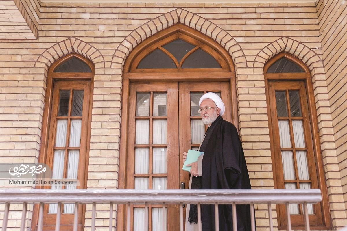 یادگاری اندیشه مدار آیتالله العظمی خویی یادگاری اندیشه مدار آیتالله العظمی خویی