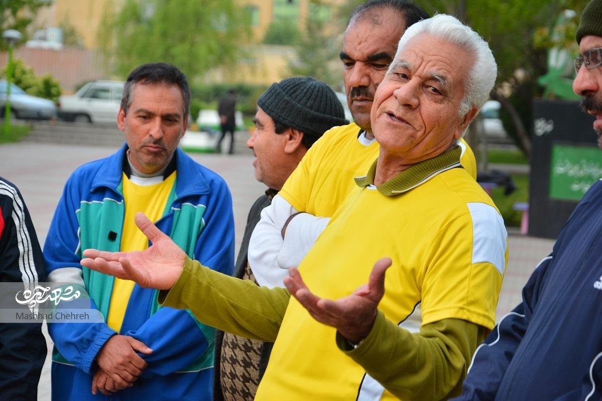 محمد دهقان، مربی ورزش صبح‌گاهی بوستان نیلوفر آبی