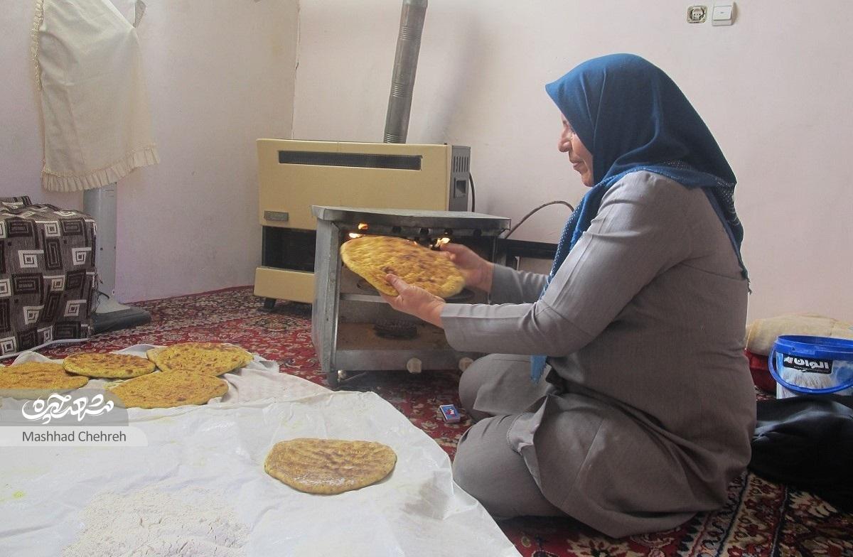صفورا خانم، شاطر نان سنتی در محله جاهدشهر است