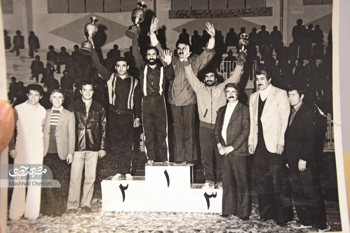 حسن وزیرنژاد خودش را کشتیگیرسوخته معرفی میکند حسن وزیرنژاد خودش را کشتیگیرسوخته معرفی میکند