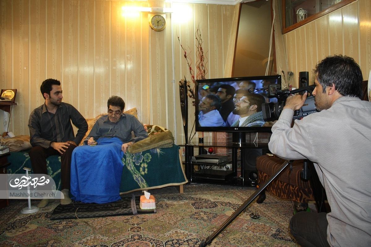 سیدحسن ایزانلو، مستندسازی است که سوژه‌هایش را از محیط اطرافش پیدا می‌کند