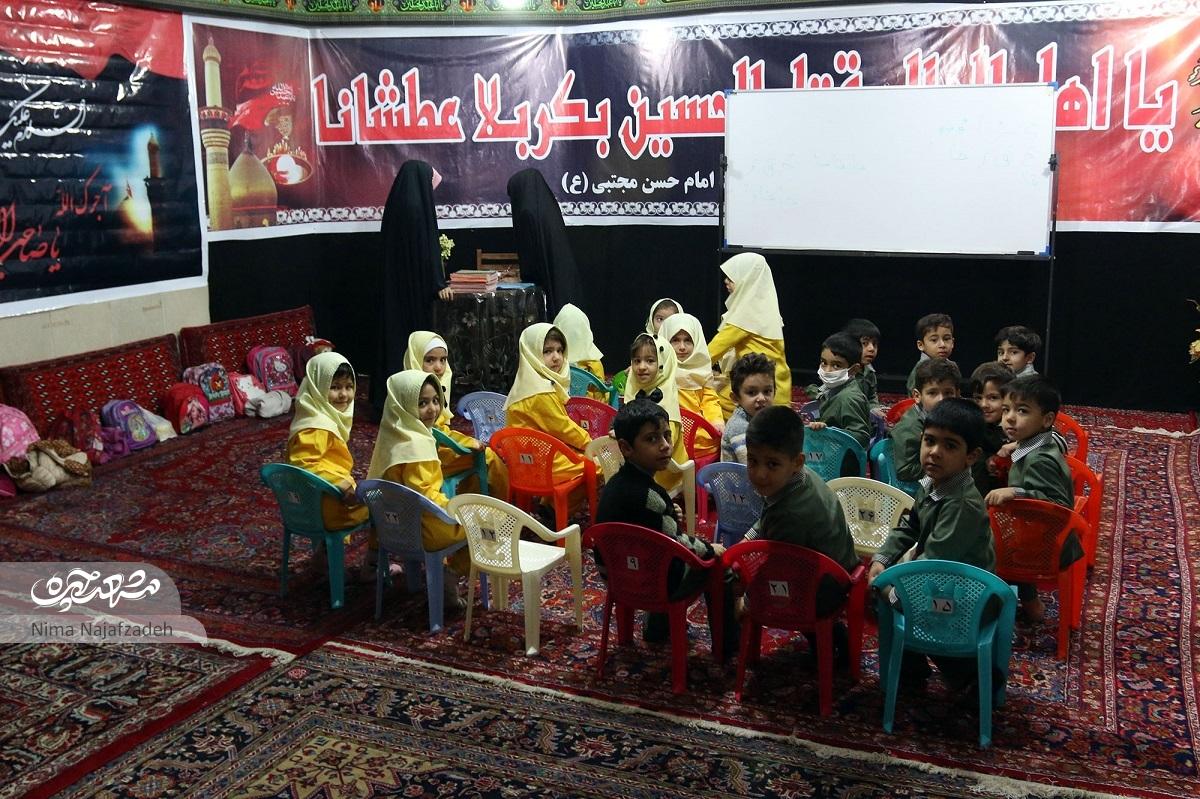 زوج خیر محله چهارچشمه، خانه شان را وقف فاطمیه کرده اند زوج خیر محله چهارچشمه، خانه شان را وقف فاطمیه کرده اند