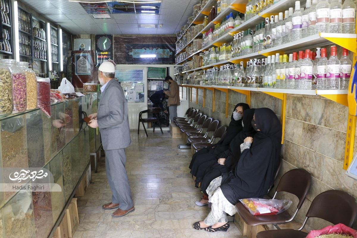 سید عباس طباطبایی ۴۵ ساله عطارباشی شهرک شهید رجایی است