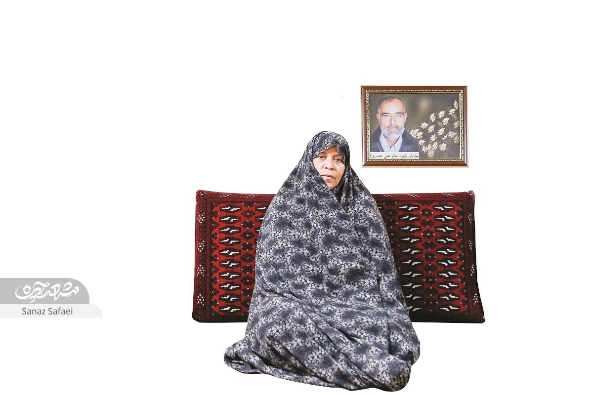 رسم مادر محله کوی پلیس