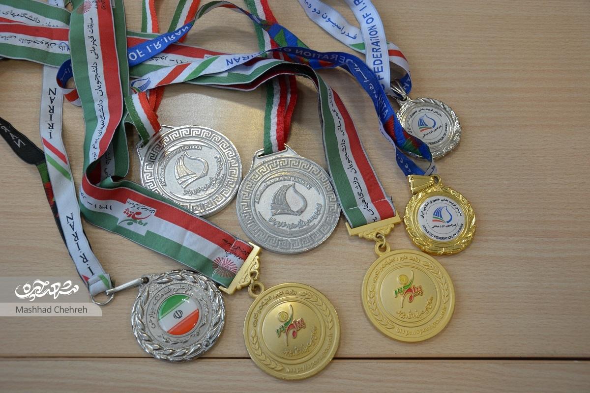 جمیله سیفی قهرمان رشته پرش با مانع و عضو تیم ملی تاچبال ایران است جمیله سیفی قهرمان رشته پرش با مانع و عضو تیم ملی تاچبال ایران است