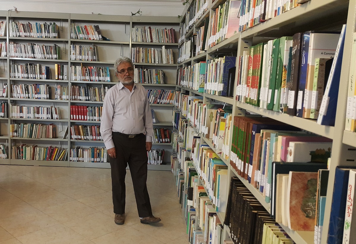 کتابخانه مسجد امیرالمومنین (ع) یکی از کتابخانههای فعال منطقه ۱۱ است کتابخانه مسجد امیرالمومنین (ع) یکی از کتابخانههای فعال منطقه ۱۱ است