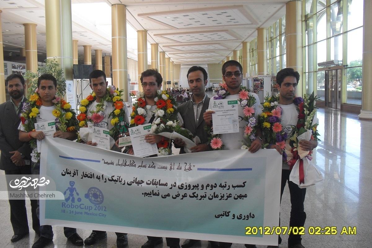 حامد جعفرزاده، نخبه علمی توانسته در عرصه مسابقات روباتیک، صاحب عنوانهای جهانی شود حامد جعفرزاده، نخبه علمی توانسته در عرصه مسابقات روباتیک، صاحب عنوانهای جهانی شود