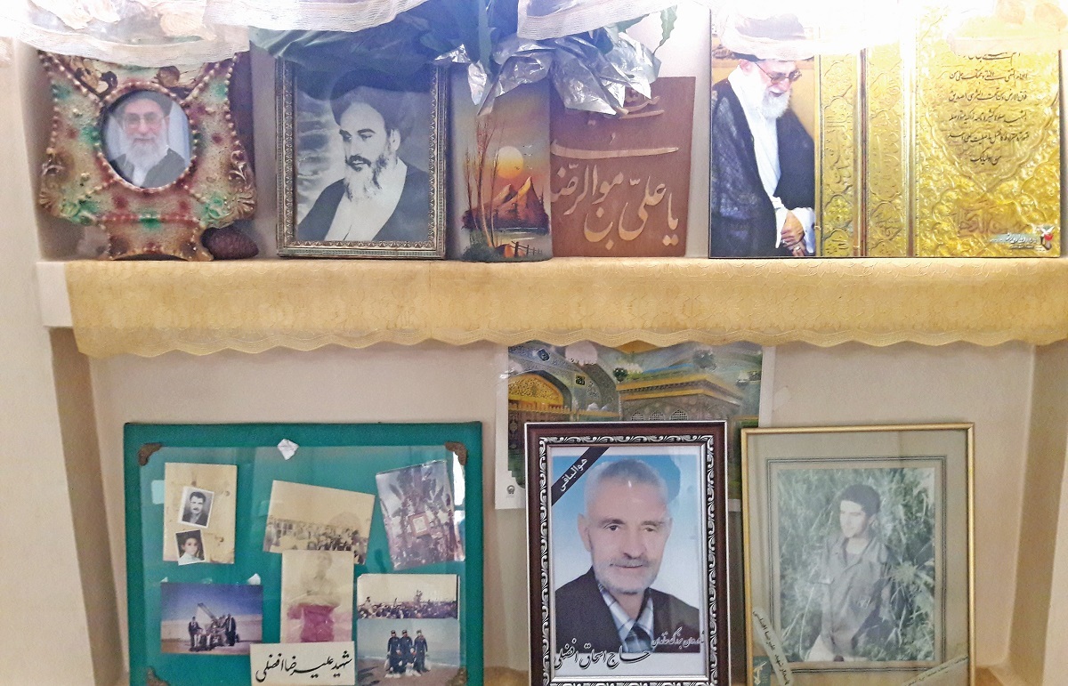 همسر و دو پسر خانم افضلی مدام در جبهه بودند