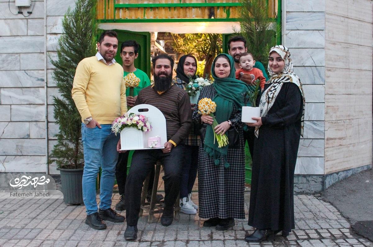 نوع‌دوستی گل‌فروش محله آزادشهر با گل