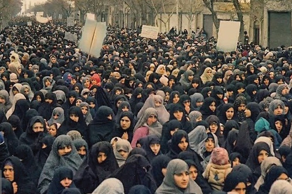خاطرات انقلابی معصومه خانم از دبستان گوهرشاد