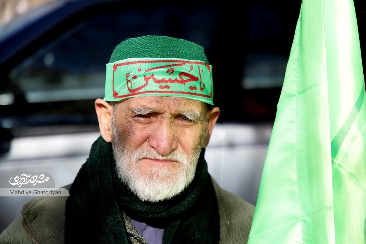 روایت حاج نبیالله داوودی از زیارت گروهی با پای پیاده تا کربلا روایت حاج نبیالله داوودی از زیارت گروهی با پای پیاده تا کربلا