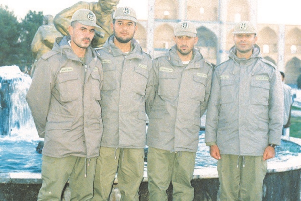 ناصر افسوس میخُورد که در دوران جنگ شهید نشده است ناصر افسوس میخُورد که در دوران جنگ شهید نشده است