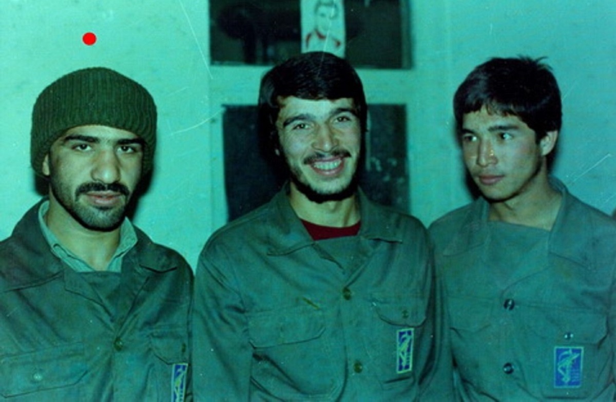 شهید علی اصغر محراب مدام می گفت: «هرچه دارم، از کاوه دارم»