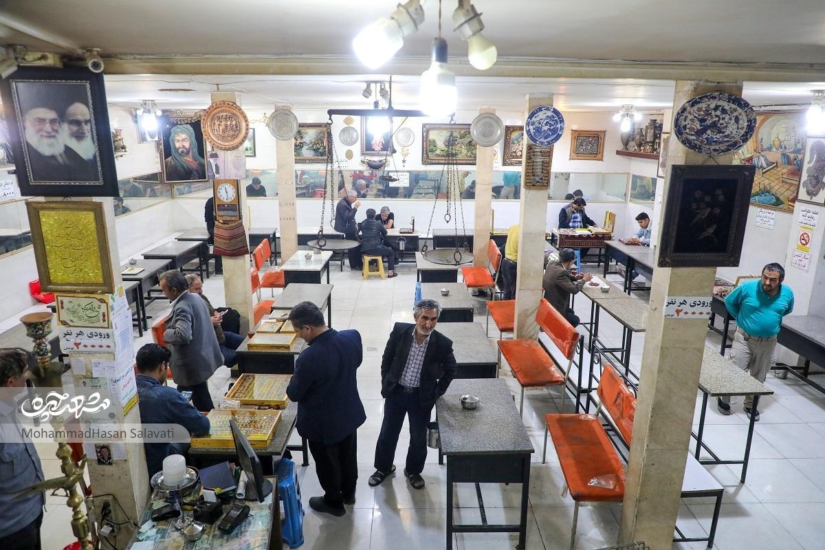 قهوه‌خانه آذربایجان پاتوق انگشتر فروش‌ها است