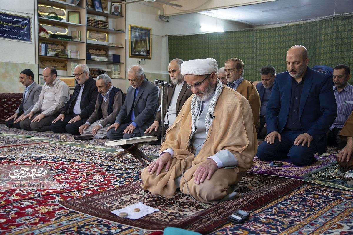 حاج آقا عبداللهزاده در هر سنگری بوده، علمش را به دیگری آموخته است حاج آقا عبداللهزاده در هر سنگری بوده، علمش را به دیگری آموخته است