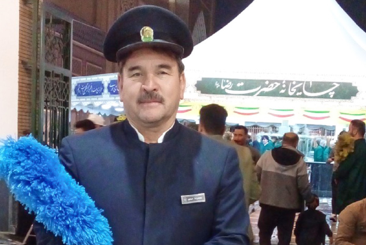 دوباره پشت نیمکت‌ها در مدرسه خاقانی